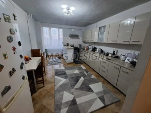 Mircea cel Batran, 4 camere, et 3