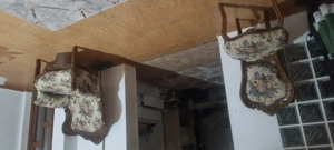 fotoliu mare și 2 scaune 