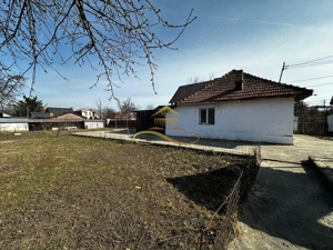 Casa batraneasca cu 800 mp teren de vanzare in Tache / Bacau