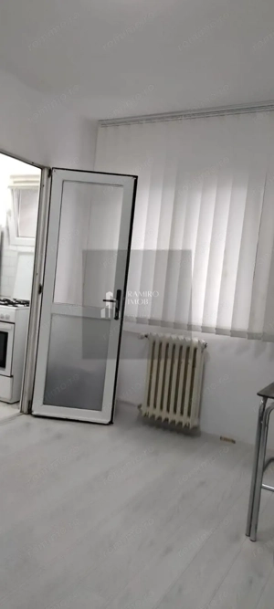 Garsoniera renovata -metrou 1Decembrie Auchan Titan-inchiriata cu 300e - imagine 3