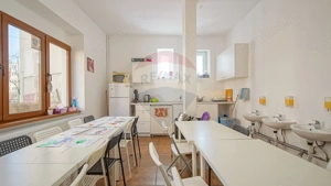 Casă / Vilă cu 9 camere de închiriat în zona Centrul Civic! - imagine 11