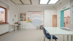 Casă / Vilă cu 9 camere de închiriat în zona Centrul Civic! - imagine 12