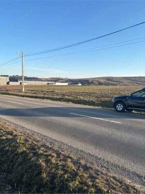 vand teren intravilan la intrare in loc Mihoveni - imagine 2