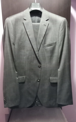 Vand costume bărbați!