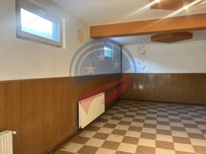 Vilă D+P+E+M, 400 mp construiți, curte 400 mp, 3 intrări