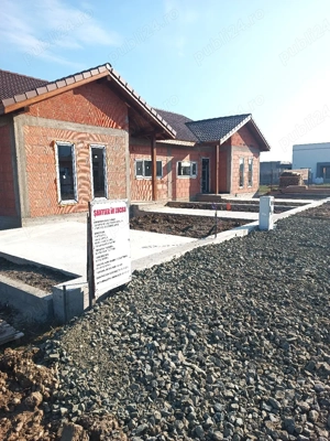 Proprietar- duplex 3 dormitoare la intrare în Moșnița Nouă 