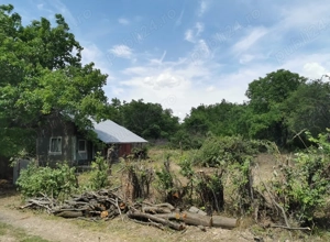 Teren + casa demontabila