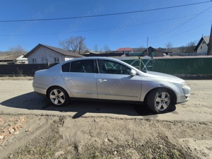 Dezmembrez Passat b6  - imagine 4