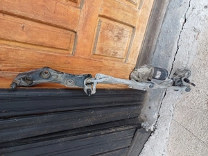 Vând asamblu ştergătoare BMW E60