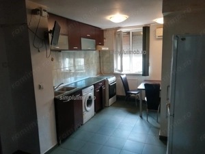 Metrou 1 Decembrie 3 Camere Renovat