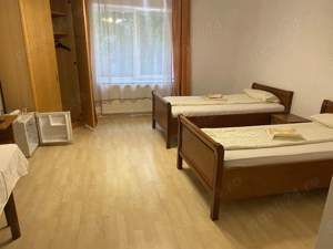 Închiriez cameră la casa 