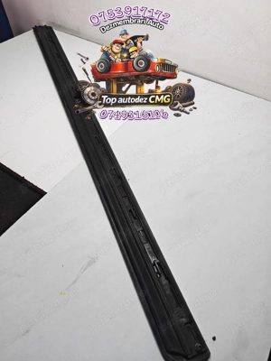 Bandou usa stanga fata Audi A4 B7 gri LY7W ornament inferior usa - imagine 2