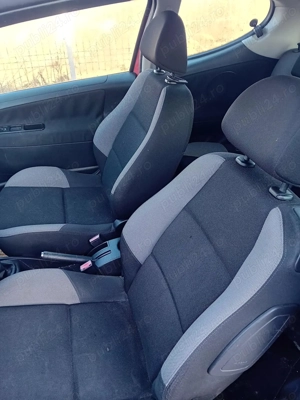 Peugeot 207, an 2008, 1.4 benzina - imagine 8