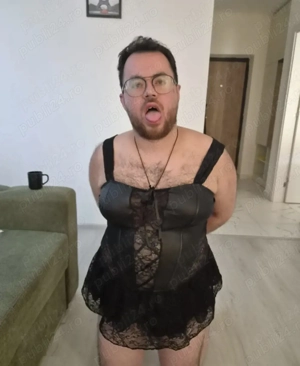 Gay pasiv-activ(mai mult pasiv) un apel ne desparte 