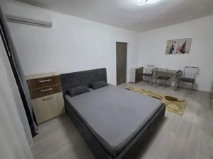 Garsonieră decomandată, parter înalt, mobilată complet, zonă liniștită Vitan