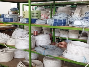 lucrator comercial depozit - raion cabluri electrice, suruburi  - imagine 4