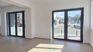 Spațiu comercial cu vizibilitate excelentă, strada Carpaților.