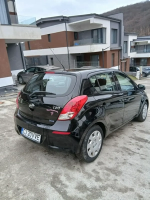 Vând Hyundai i 20 stare foarte bună  - imagine 4