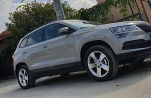Skoda Karoq 1.5 TSI scaune pedale si volan sport 