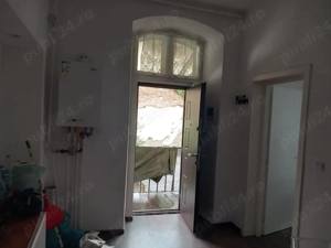 Apartament et 1 la casa zona centrala - imagine 5