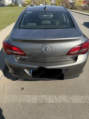 Opel Astra J sedan 2018, 1.4 turbo benzină, 69.000 km  - imagine 4