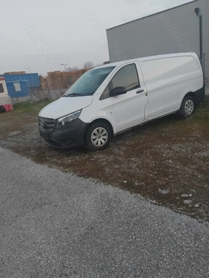 Se vinde Mercedes Vito