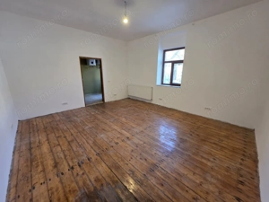 1 camera | centrala proprie | curte generoasa | zona excelenta |