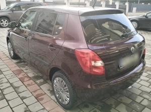 Skoda Fabia 1.2 benzina 90 cp An 2013 - imagine 2