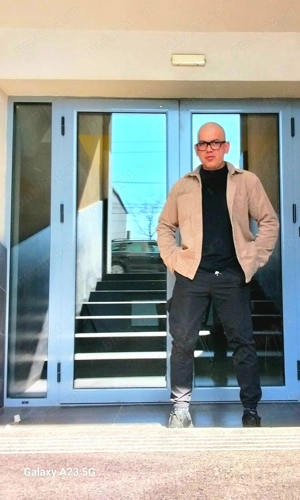 Masseor, experiența , placere , dotat,  Versatil.  Disponibil si pentru Deplasari!