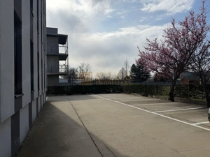 Încălzire în pardoseală, baia are fereastra. Loc parcare privat - imagine 19