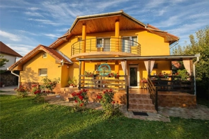 Casa cu 4 camere de vanzare, teren 618 mp in Santana de Mures
