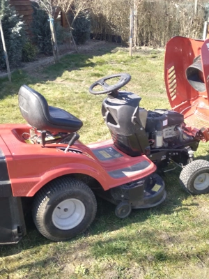 Tractoras de tuns iarba MTD 92