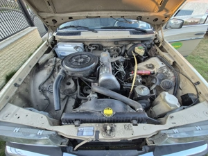 Mercedes W123 200D vehicul istoric - imagine 8