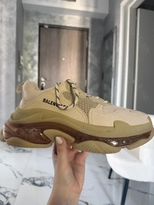 Balenciaga triple S, stare foarte buna, purtati de 2 ori, aproape noi 