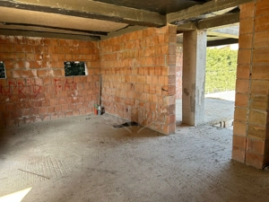 Casa la rosu. Strejnicu. 6 camere - imagine 13