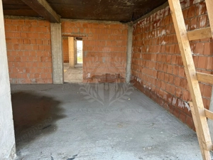 Casa la rosu. Strejnicu. 6 camere - imagine 10