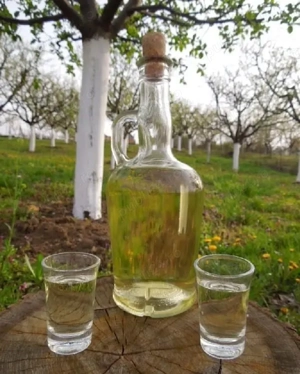 Vand țuică de prună 100% naturala