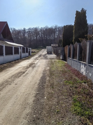 Teren intravilan zona schit - imagine 2