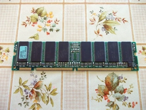 Memorie Wintech 32Mb PC100 SRAM