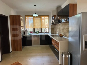 Casa P+1+M cu piscina si 1057 mp de teren, pozitionata inedit - imagine 7