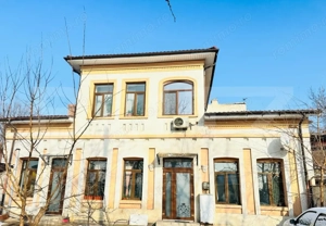 Casa de vanzare, cu 4 camere, 147 mp, zona Pacurari
