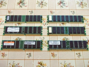 Memorii 256Mb DDR1 frecvente diferite