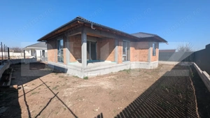 Casa moderna, pe un singur nivel, zona cetate 