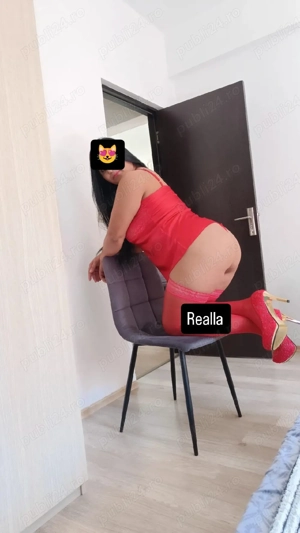 Adina deplasri fac și party  