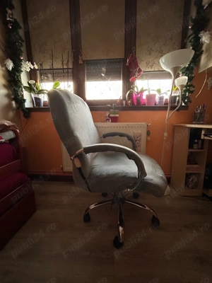 Vând scaun de birou