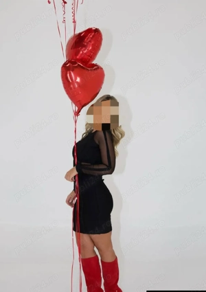 Doar pentru Gentlemen! Luxury babe! 