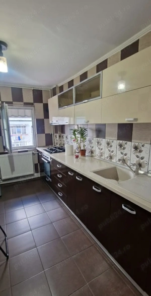 Vând apartament două camere Mioveni, zonă centrală