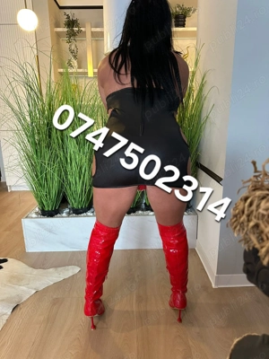 Transsexuala milf reală100% - imagine 5