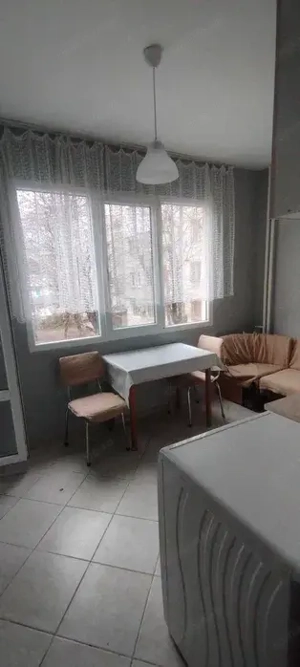 Garsonieră de închiriat în zona Andronache, - imagine 11