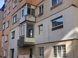 vand apartament 3 camere etaj 1 in campulung muscel - imagine 2